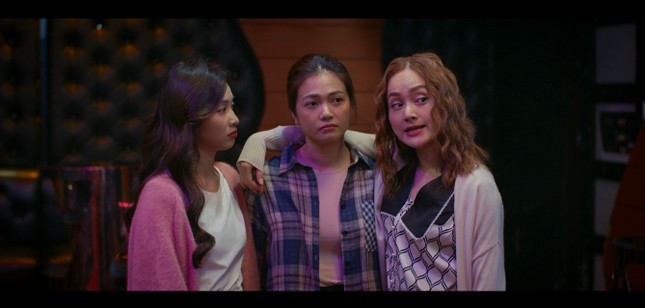 "Gia đình mình vui bất thình lình" không còn vui ảnh 1