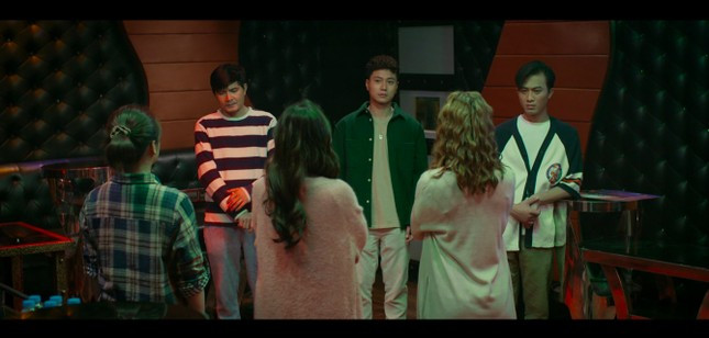 "Gia đình mình vui bất thình lình" không còn vui ảnh 2