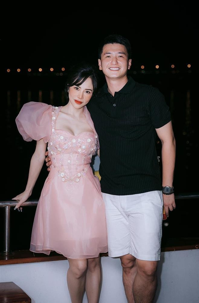 Huynh Anh va ban gai hon 6 tuoi thong bao co tin vui-Hinh-3