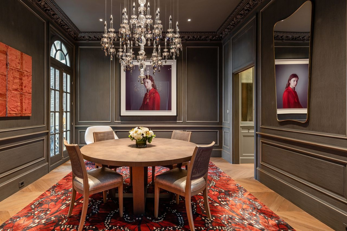 Toàn bộ sơ đồ mặt bằng đã được sắp xếp lại. Căn dinh thự giờ đây đã được khoác lên mình một diện mạo hiện đại, thân thuộc hơn. Đồng thời, nơi đây vẫn còn giữ một số chi tiết nguyên bản từ những năm 1923 nhằm tôn vinh giá trị lịch sử của bất động sản này.