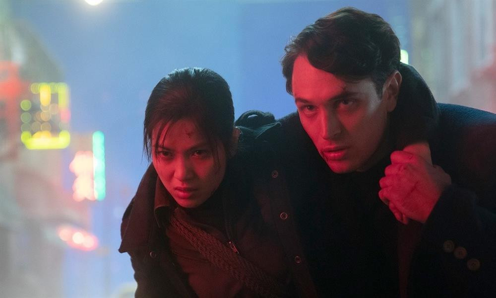 ề dấu ấn trong "The Continental", Nhung Kate cho biết cô học hỏi được nhiều kinh nghiệm từ bạn trai - Johnny Trí Nguyễn. "Anh ấy đi nước ngoài quay phim cùng tôi. Môi trường quốc tế với tôi còn nhiều lạ lẫm, nhưng anh Johnny Trí Nguyễn hỗ trợ tôi luyện tiếng Anh, võ thuật", diễn viên chia sẻ.