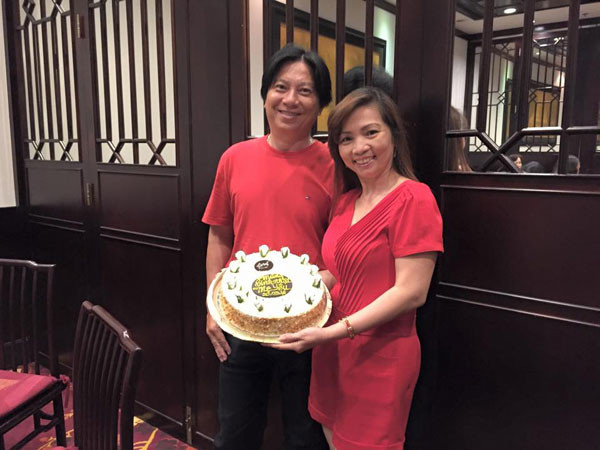 Chính Khánh Thi tiết lộ khi cô có điều gì làm chưa tốt, mẹ chồng sẽ nói với Phan Hiển để con trai góp ý vợ. Khánh Thi nói, đây là cách cư xử rất văn minh của mẹ chồng và điều đó làm cho cô thật sự thoải mái.