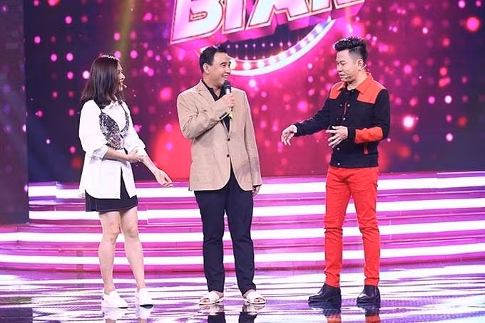 MC Quyen Linh di dep to ong mua ca hop vang dip dau nam-Hinh-6