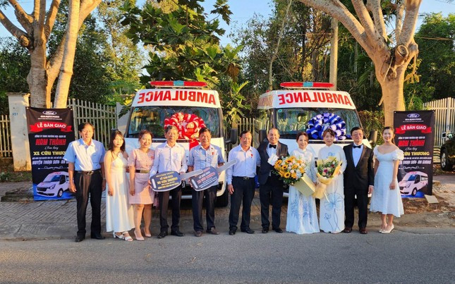 Cua hoi mon tram ty trong le cuoi cua co dau An Giang-Hinh-2