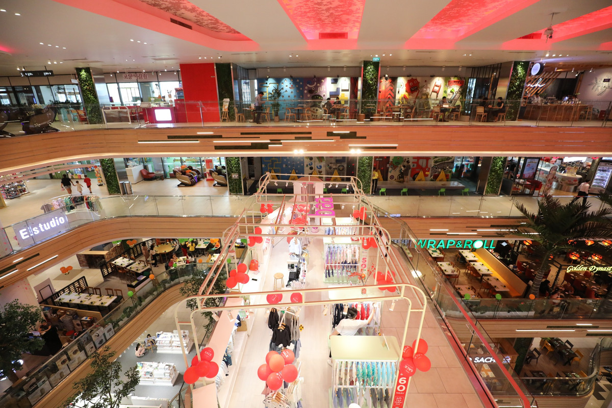 Trung tam thuong mai e am du nhan hang chat vat tim mat bang-Hinh-3