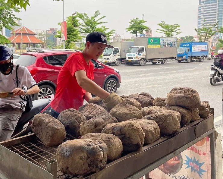 Ngược núi tìm ống tre về nướng, 9x Hải Phòng thu hàng chục triệu đồng/ngày Nguoc nui tim ong tre ve nuong, 9x Hai Phong thu hang chuc trieu dong/ngay