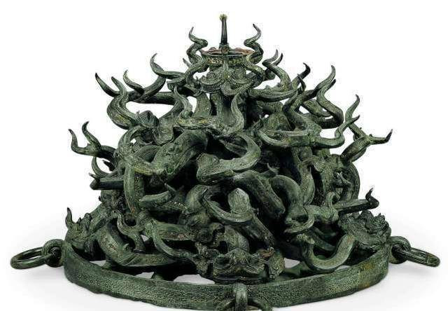 Bảo vật có "rồng chầu hổ phục", công nghệ hiện đại không thể làm giả - Hình 4 Bao vat co