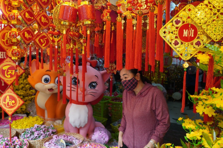 Cho do trang tri lon nhat TPHCM nhon nhip ngay cuoi nam-Hinh-7