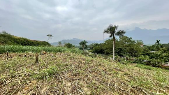 'Ho bien' manh dat day co dai, thanh khu nha nghi duong