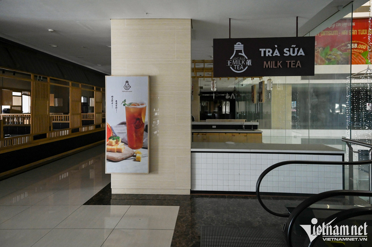 Nhung TTTM noi tieng Ha Noi trong canh hoang lanh-Hinh-12