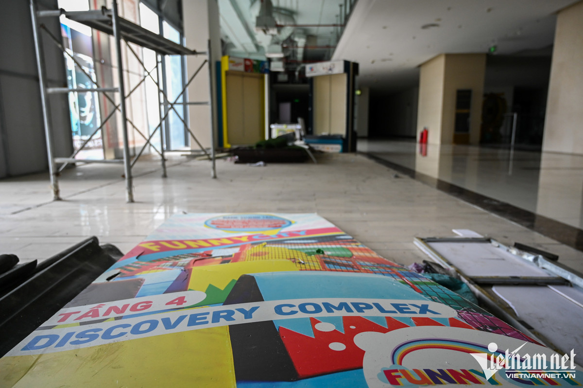 Nhung TTTM noi tieng Ha Noi trong canh hoang lanh-Hinh-3