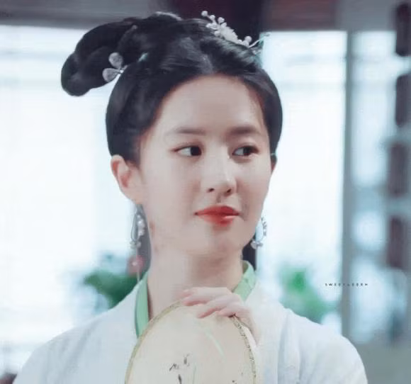 Luu Diec Phi duoc yeu thich du bi che 