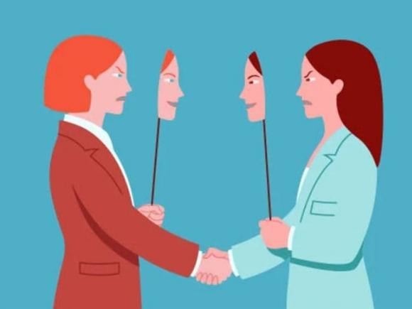 Nguoi song gia tao, hai mat thuong co chung 5 dac diem-Hinh-5