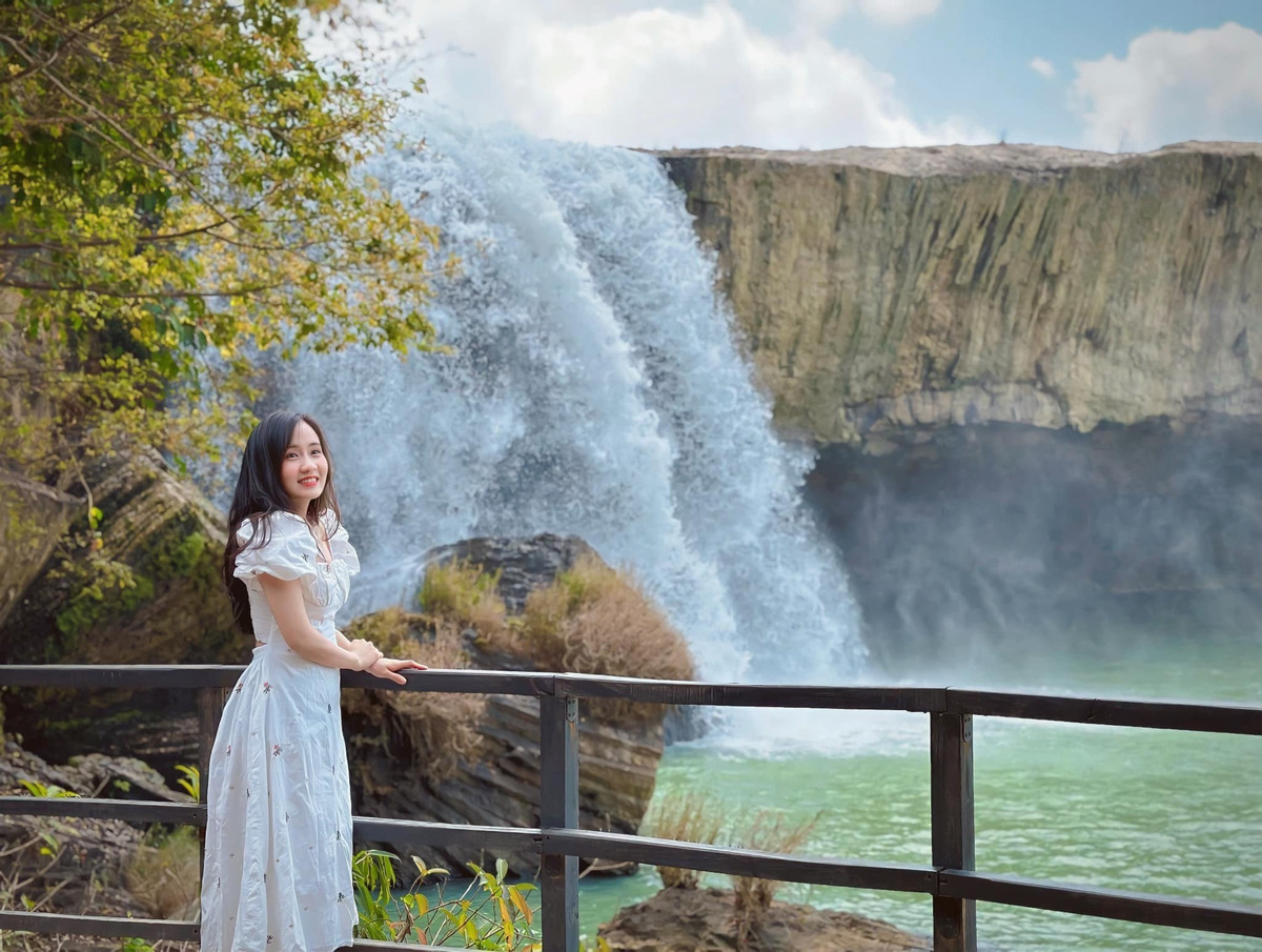 4 thac nuoc dep tranh nong o Tay Nguyen-Hinh-2