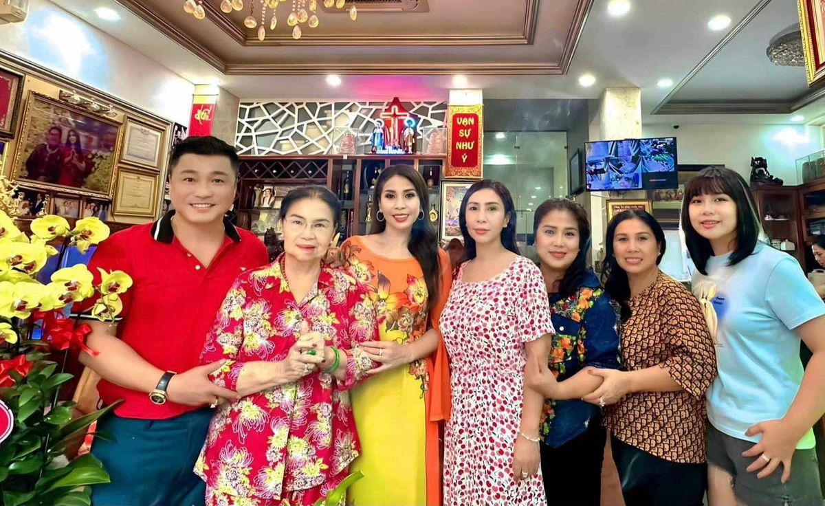 Lý Hùng: "Mẹ không ảnh hưởng đến quan niệm về phụ nữ của tôi" - Hình 5 Ly Hung: