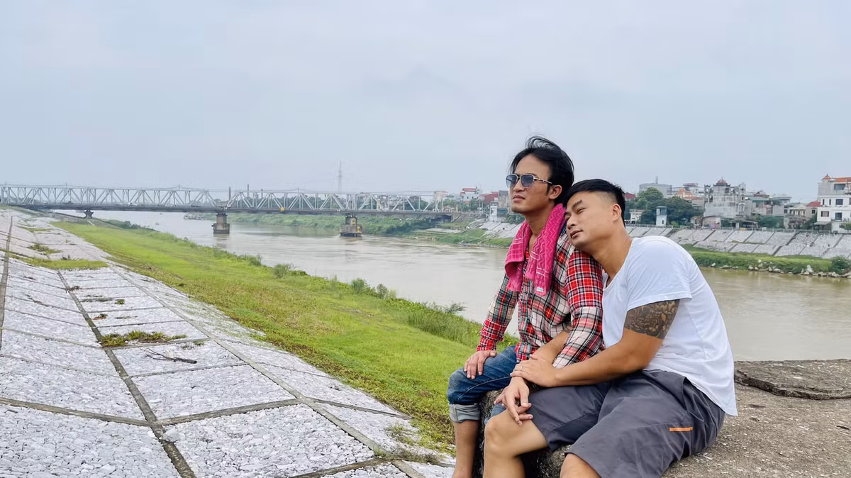 "Cặp đôi hoàn cảnh" vô cùng ăn ý khi lên phim.