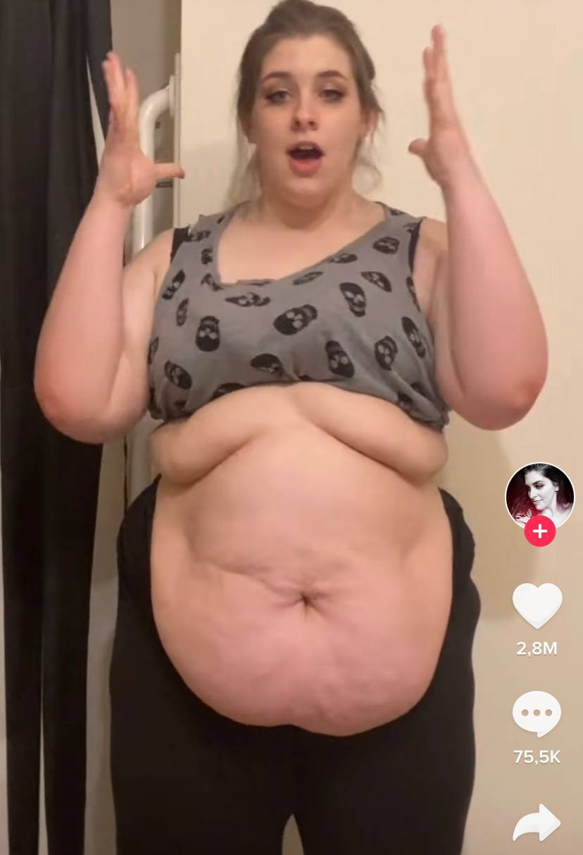 Co gai xinh dep khien dan mang 