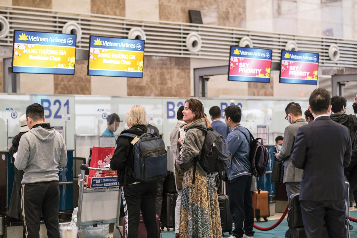 Gia ve may bay dat do, diem tru cua du lich noi dia-Hinh-2