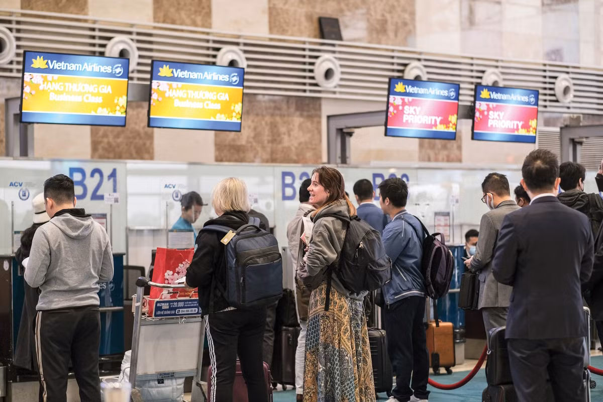 Gia ve may bay dat do, diem tru cua du lich noi dia-Hinh-2