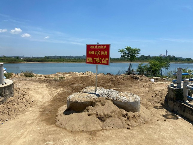 Nhuc nhoi nan 'cat tac' tren song Tra Khuc-Hinh-2