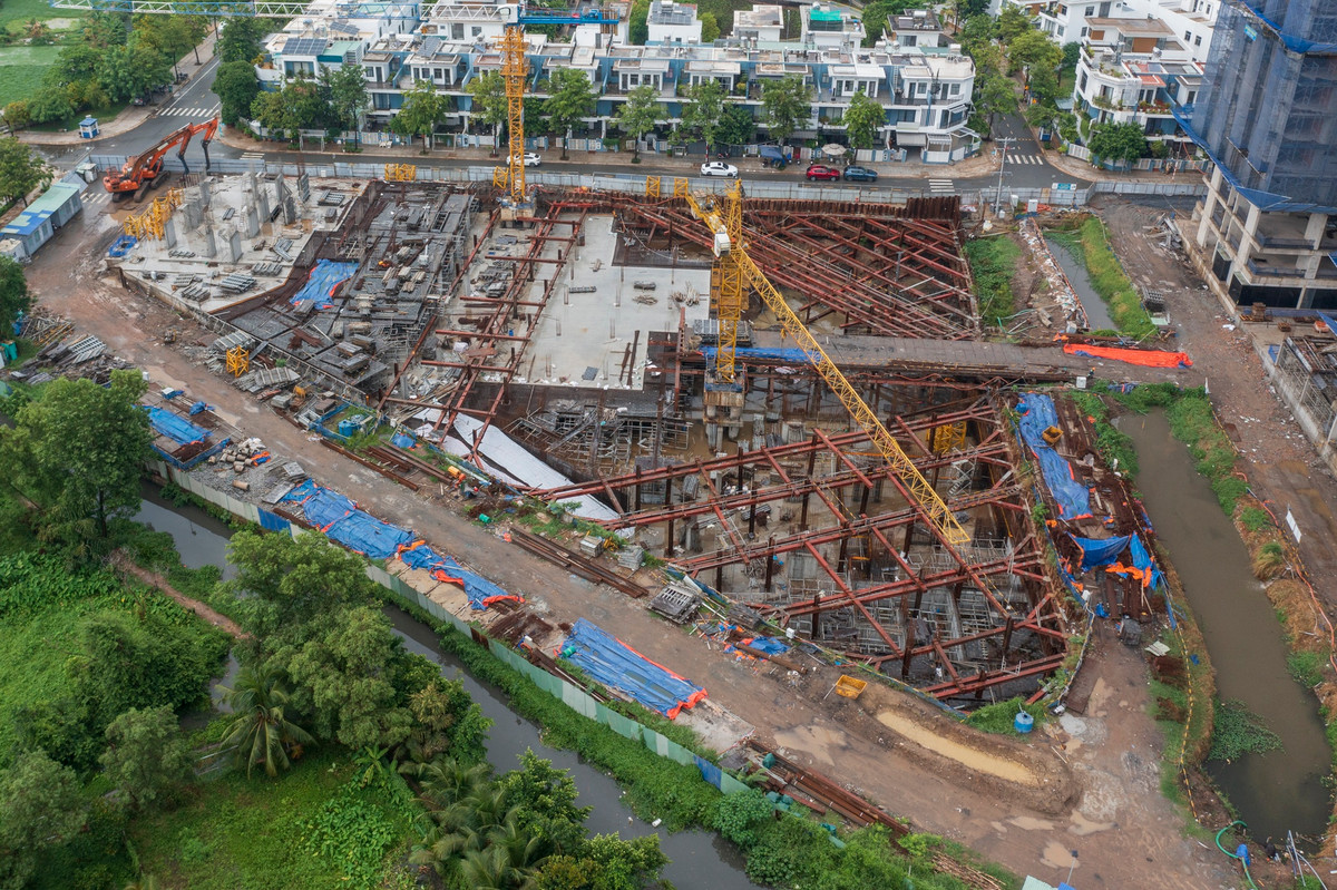 Hai block còn lại đang được chủ đầu tư thi công phần móng. Dự án sau khi hoàn thành sẽ cung cấp khoảng 464 căn hộ.