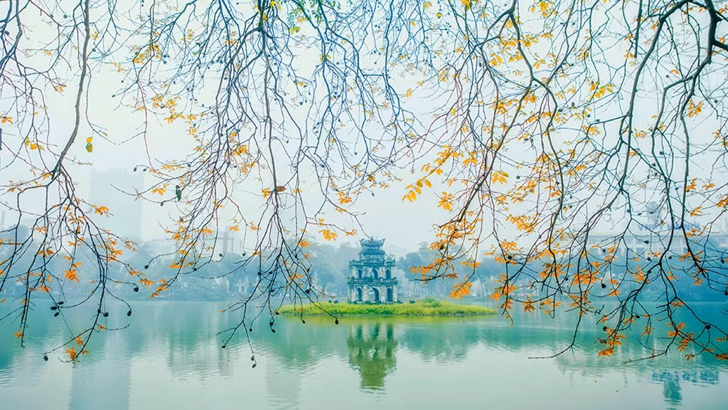 Kham pha 10 diem den hap dan cua du lich Viet Nam