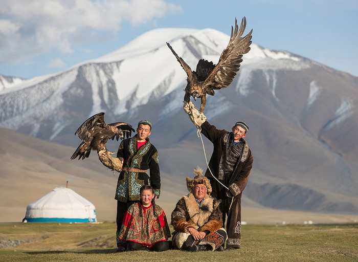 Tại sao coi đại bàng vàng là vua của các loài chim ăn thịt? - Hình 4 Tai sao coi dai bang vang la vua cua cac loai chim an thit?-Hinh-4