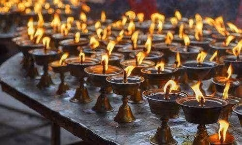 Ngon den dau vinh cuu o nui Vo Dang hon 600 nam khong tat-Hinh-4