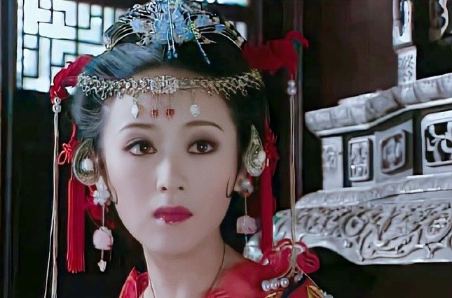 Bach Bang Kha bi che gia nhu me ban dien