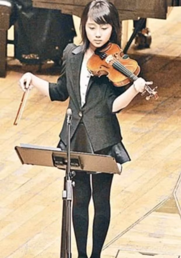 Ai nu duy nhat con doc than cua vua song bac Ha Hong San-Hinh-6