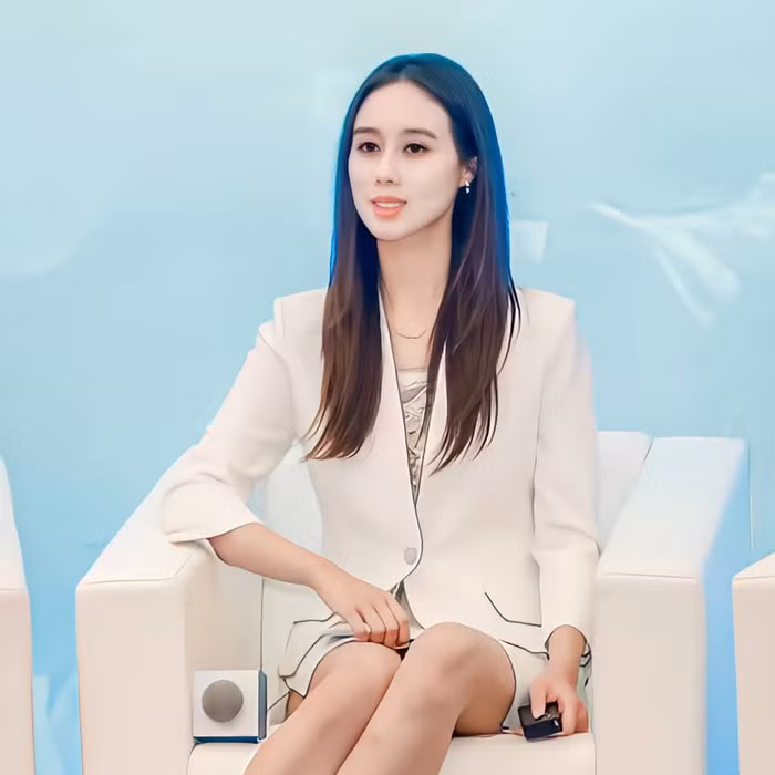 Ai nu duy nhat con doc than cua vua song bac Ha Hong San