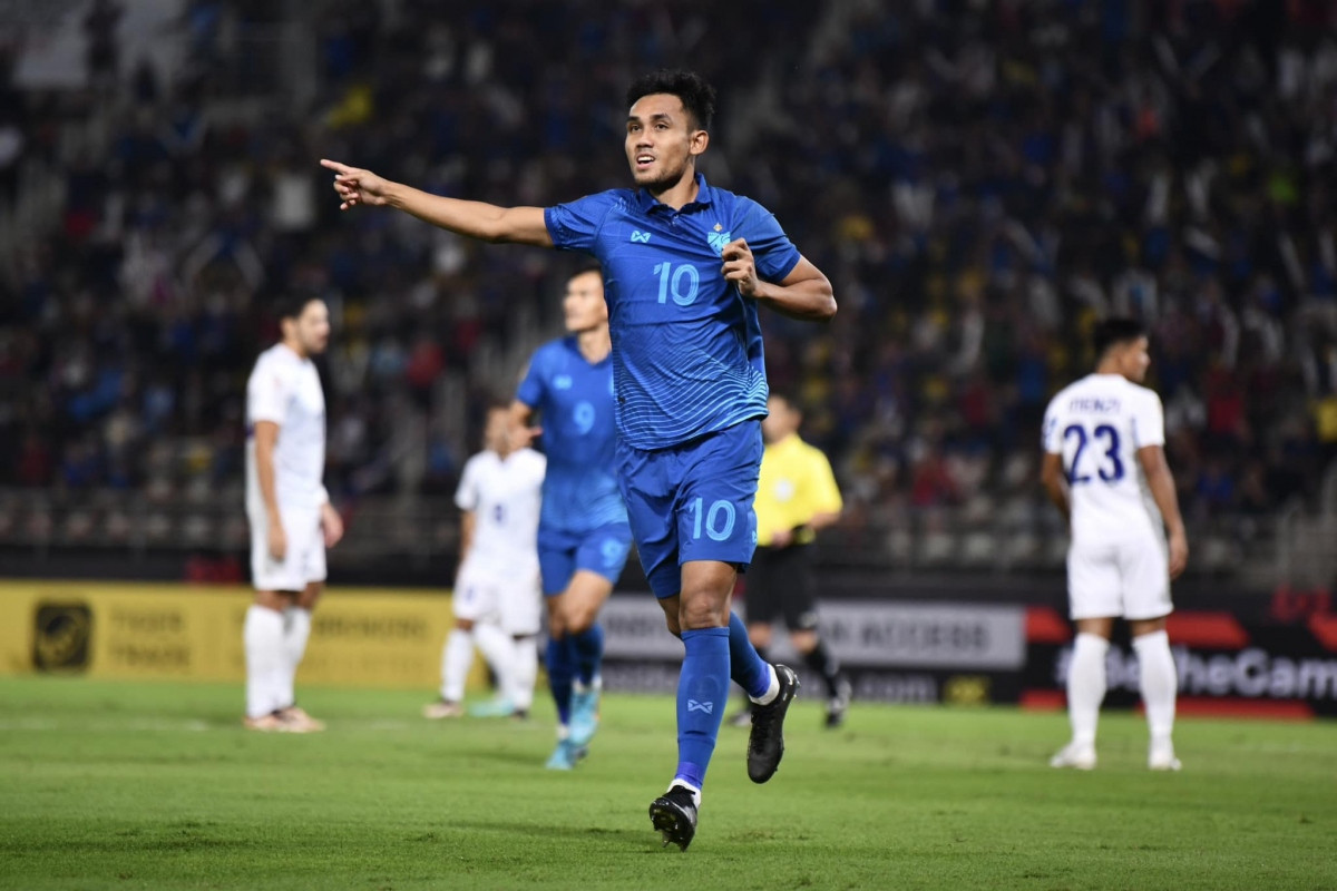 Dangda nguy hiểm, nhưng ai mới khiến ông Park đau đầu? Dangda nguy hiem, nhung ai moi khien ong Park dau dau?