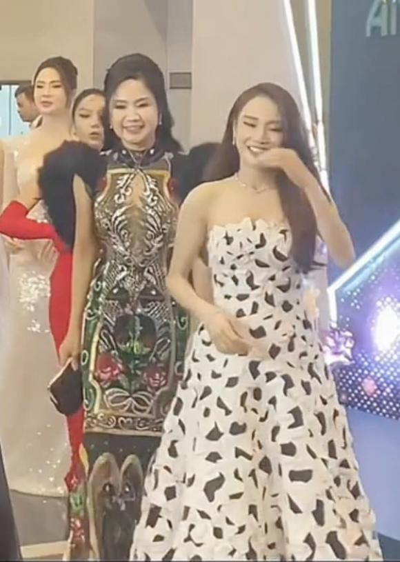 Nhan sắc thật của nữ diễn viên "Lá ngọc cành vàng" Thu Hà Nhan sac that cua nu dien vien