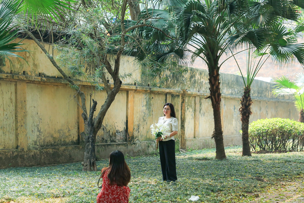 Đến mùa hoa nở, hoa loa kèn sẽ tỏa mùi hương dễ chịu, không nồng mà rất nhẹ nhàng, mang đến cho mọi người vẻ khoan khoái, dễ chịu.