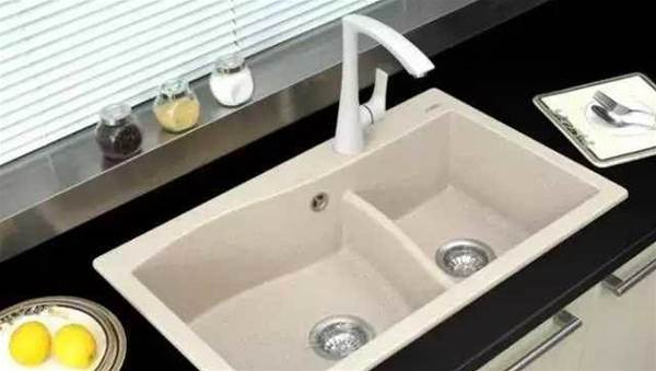 Nhieu dau dinh tren nap noi, dung lau bang gie, thu 3 meo nay-Hinh-2