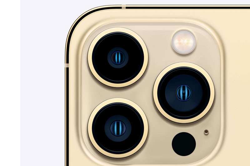 =8. iPhone 13 Pro Max (141 điểm).