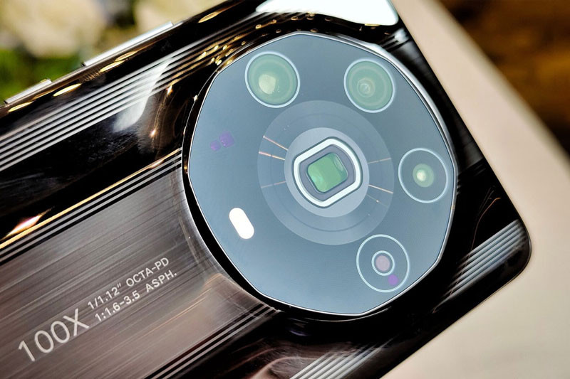 =3. Honor Magic4 Ultimate (147 điểm).