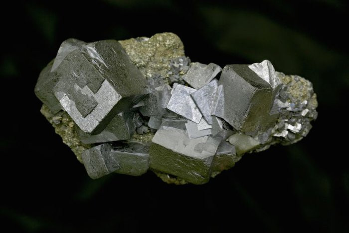 De che La Ma thinh vuong trong 503 nam bi pha huy boi chi?