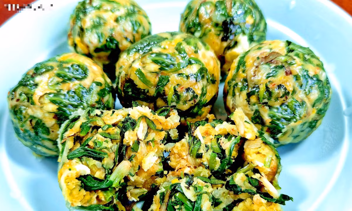 Loai rau dai moc day bo ruong lai la 