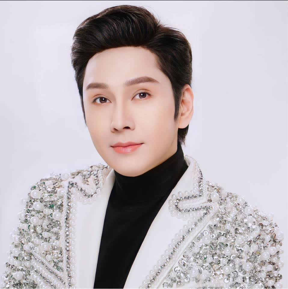 Con nuôi NSƯT Vũ Linh: Mua cho anh chị em mỗi người căn nhà - Hình 4 Con nuoi NSUT Vu Linh: Mua cho anh chi em moi nguoi can nha-Hinh-4