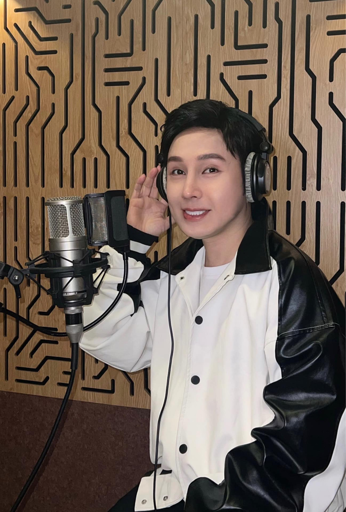 Con nuôi NSƯT Vũ Linh: Mua cho anh chị em mỗi người căn nhà - Hình 5 Con nuoi NSUT Vu Linh: Mua cho anh chi em moi nguoi can nha-Hinh-5