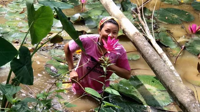 Cuộc sống của "nữ hoàng cảnh nóng" Kiều Trinh ở nhà vườn 5.000m2 - Hình 3 Cuoc song cua