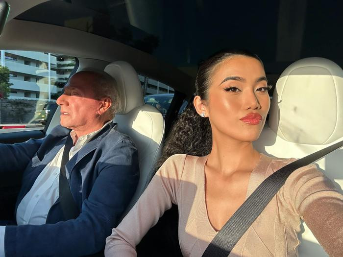 Hotgirl yeu ty phu U80 buc xuc chuyen bi nhieu co gai 