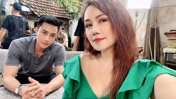 Dien vien 4 doi chong Hoang Yen: 