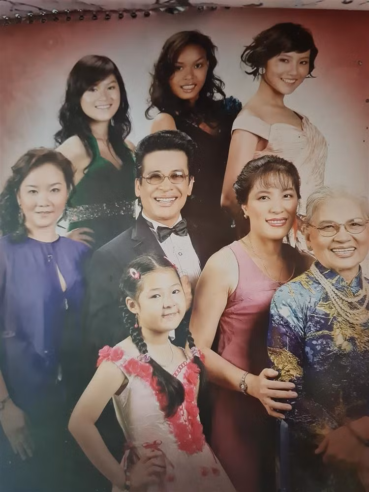 Cuoc song kin dao cua MC Thanh Bach o tuoi 64-Hinh-4