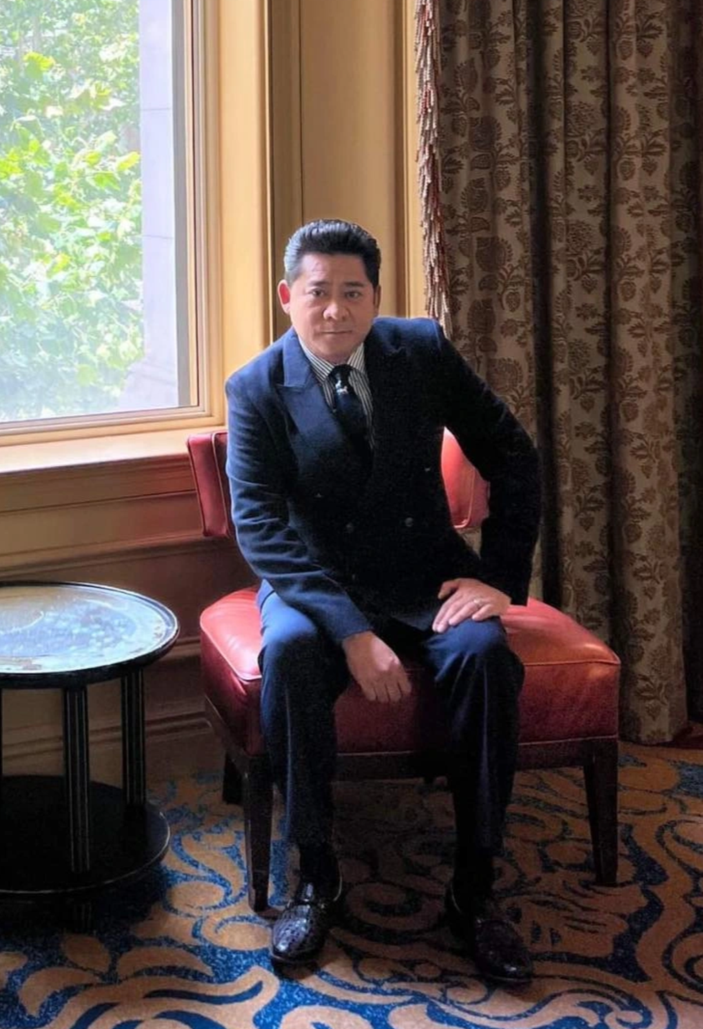 Về sự nghiệp diễn xuất, diễn viên Huỳnh Anh Tuấn cũng cho biết anh vẫn đang đều đặn sống với nghề. Khi nào hết duyên hay sức khỏe không đáp ứng được công việc thì anh sẽ tự động dừng lại. Còn ở thời điểm hiện tại, diễn xuất đối với anh không chỉ là công việc để kiếm tiền mà còn là đam mê và tình yêu mãnh liệt (Ảnh: Facebook nhân vật).