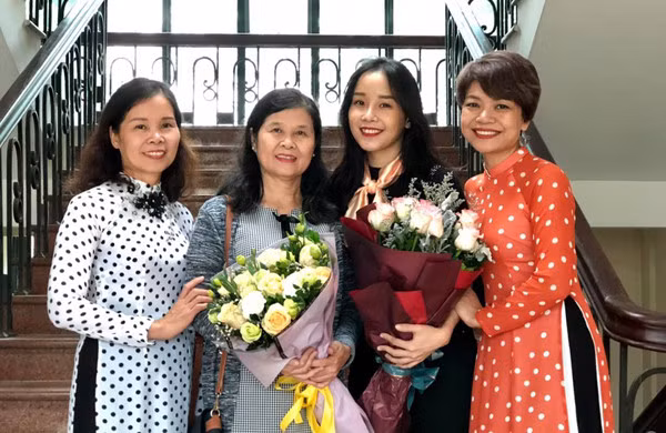 Me ruot Ho Hoai Anh va cuoc song kin tieng tuoi xe chieu-Hinh-6