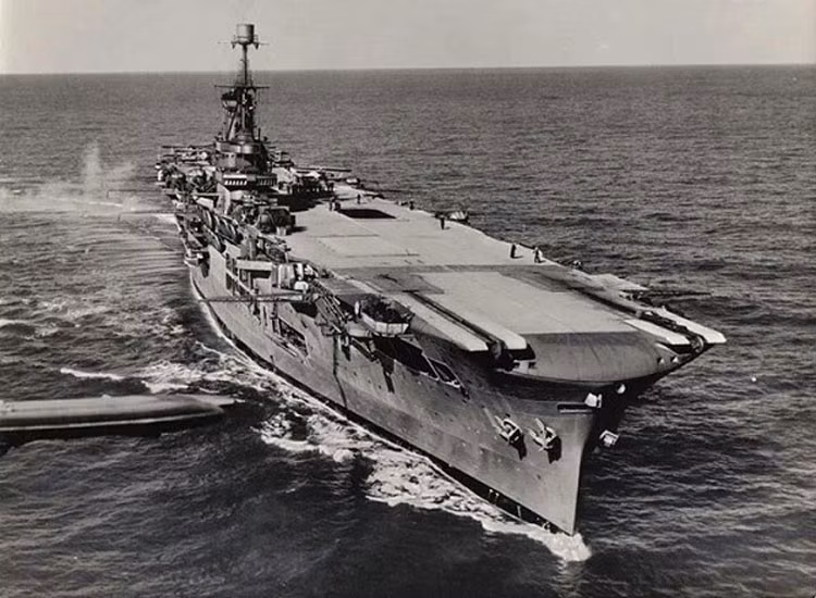 10 tàu chiến huyền thoại từng khuynh đảo mọi vùng biển - Hình 8 10 tau chien huyen thoai tung khuynh dao moi vung bien-Hinh-8