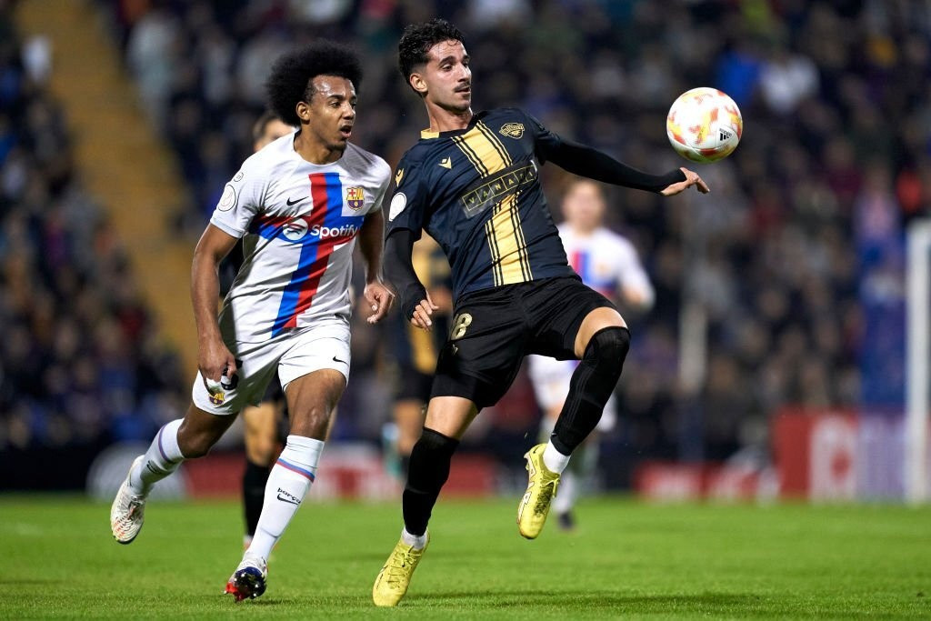 Trước Soldevila, cầu thủ gần nhất ghi 3 bàn vào lưới Barca trong một trận đấu là Kylian Mbappe (tháng 2/2021). Trong khi đó, cầu thủ Tây Ban Nha gần nhất lập hat-trick vào lưới đội chủ sân Camp Nou là Aritz Aduriz (2015).