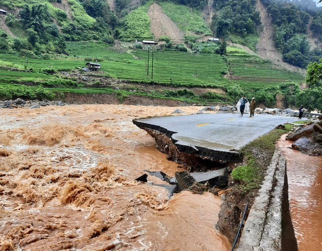 Mien Bac: Mua bao con phuc tap, canh bao hon 1.700 diem sat lo